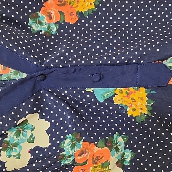 Modcloth Navy  Blue Floral V Neck  Tunic Sleeveless Cottagecore Top size  Medium - Picture 8 of 14